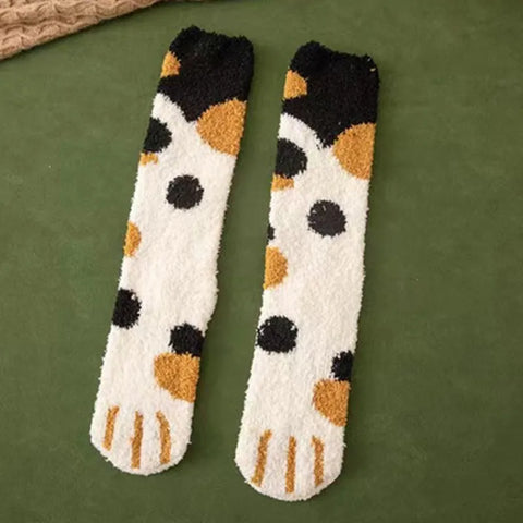 Warme Socken mit Katzenpfoten