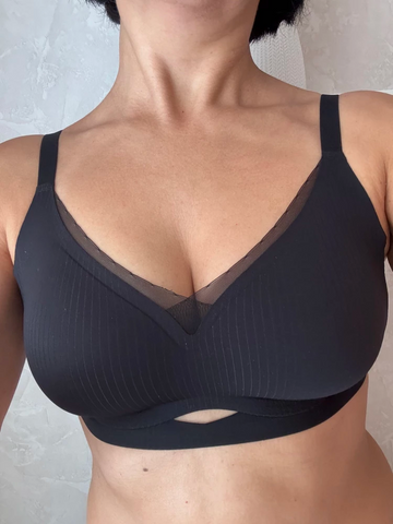 One-piece Seamless Push-up Breathable Mesh Wireless Bra Black