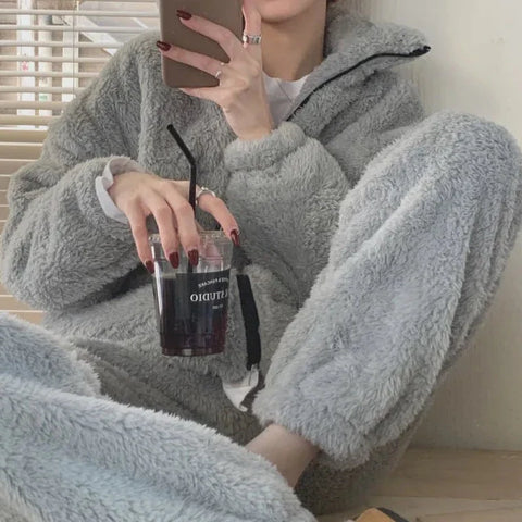 Koreanischer warmer Pyjama