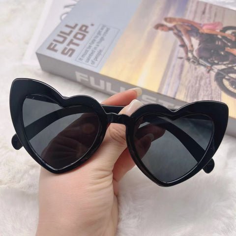 Gafas de sol de gran tamaño con forma de corazón