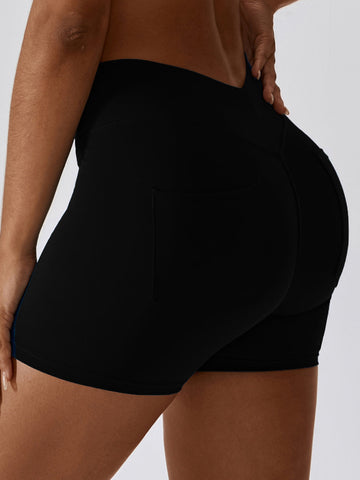 Scrunch Yoga-Shorts mit V-Tasche hinten 