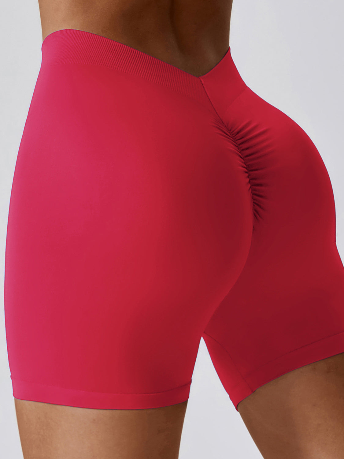 Seamless Back V Scrunch Shorts