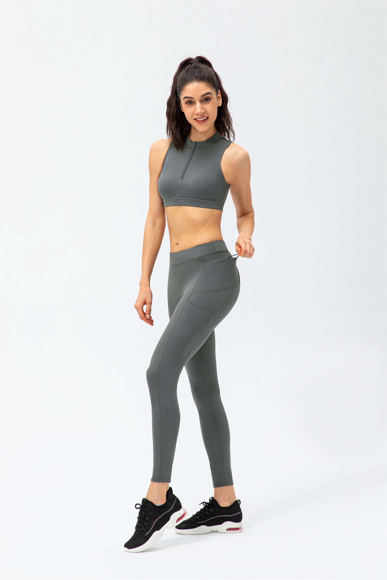 Conjunto de camiseta sin mangas y leggings deportivos - Active