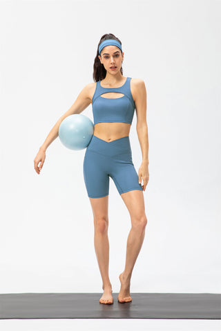 Yoga-Sport-BH mit Cut-Out