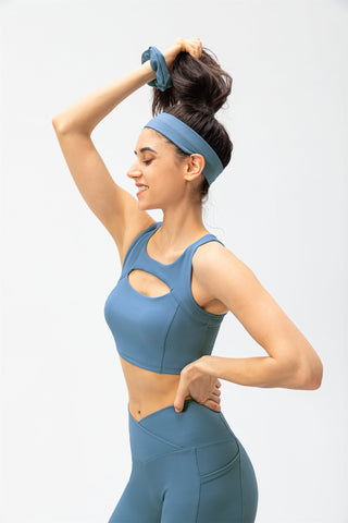 Yoga-Sport-BH mit Cut-Out