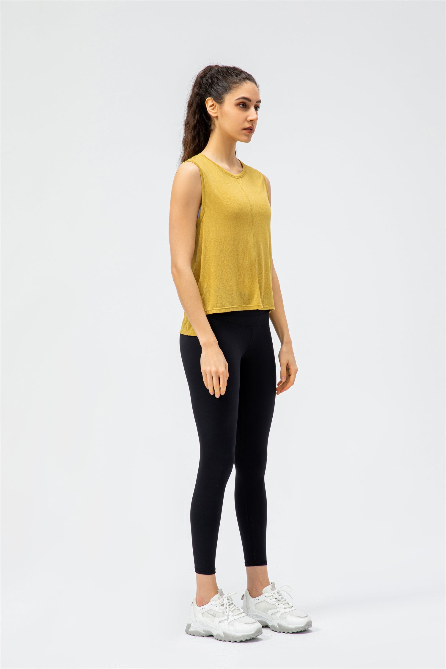 Round Neck Split Sleeveless Sports Top