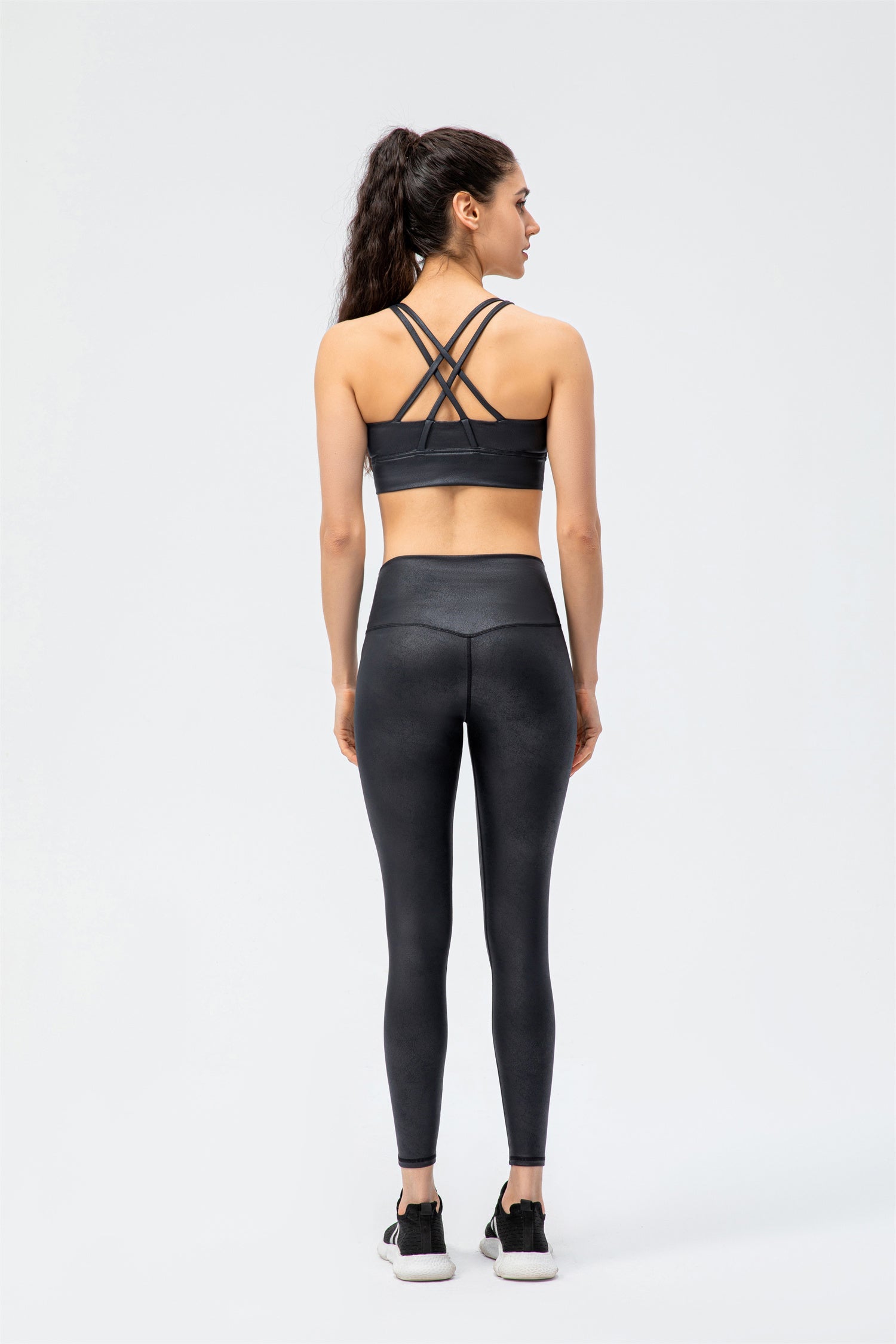 Conjunto de sujetador y leggings deportivos con espalda cruzada - Focus