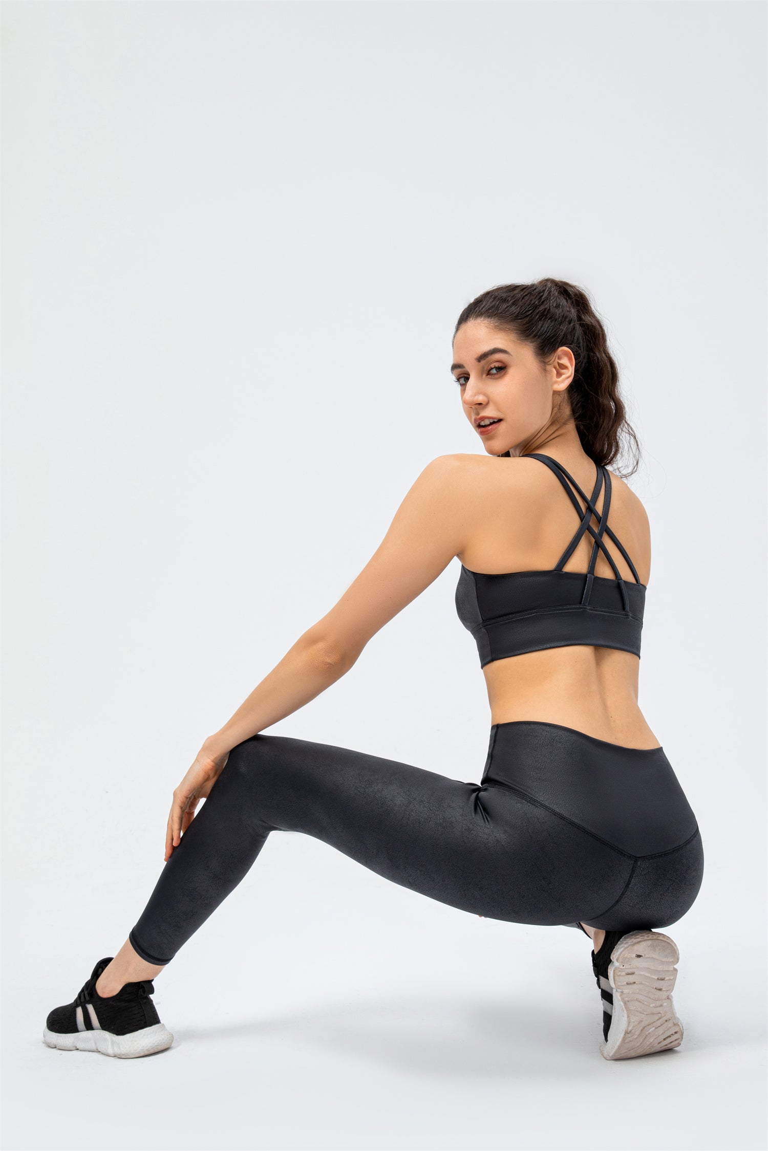 Cross Back Sports Bra & leggings Set- Focus