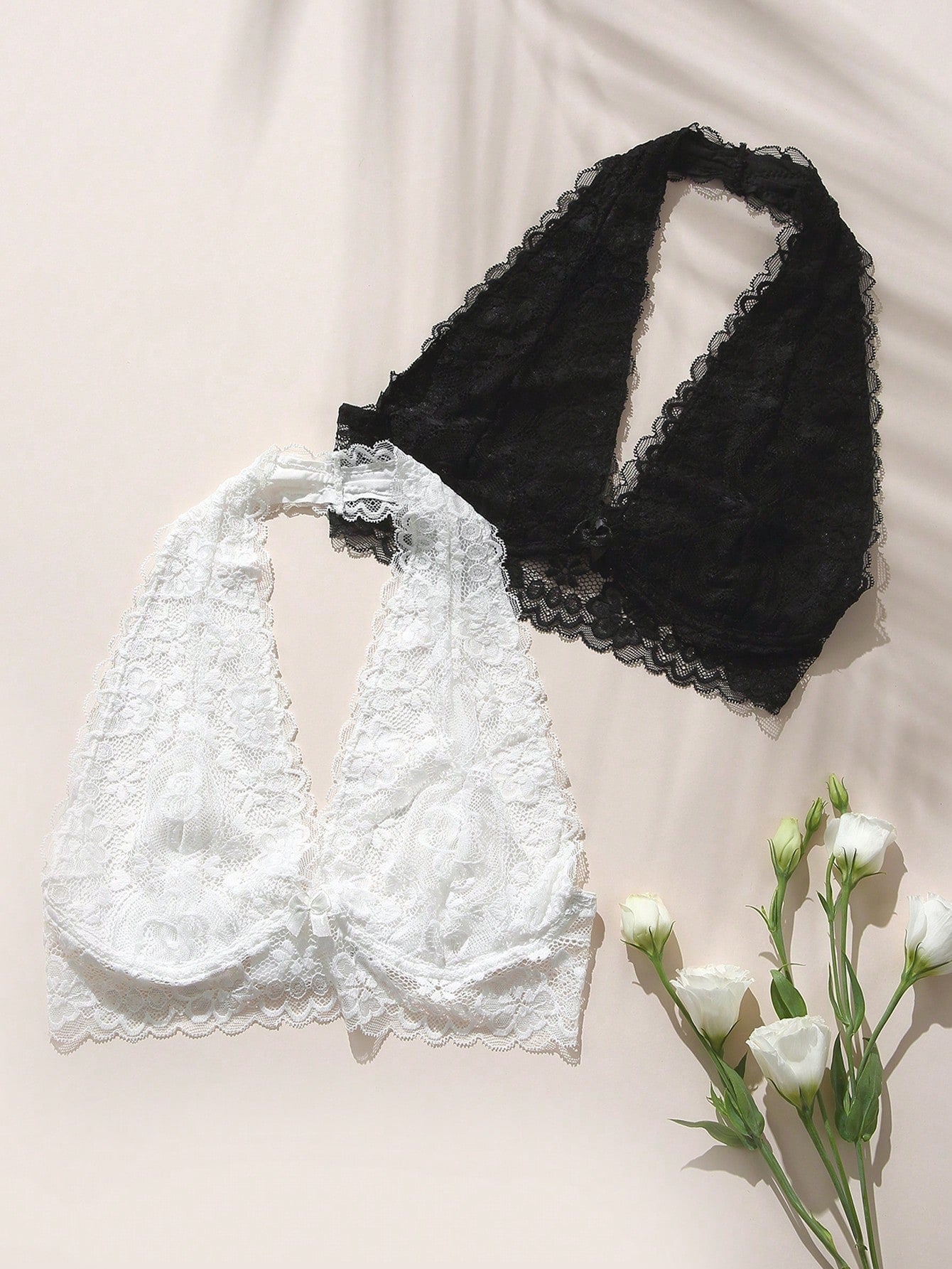 Bügelloses Spitzen-Bralette mit Triangel-Cups in Weiß