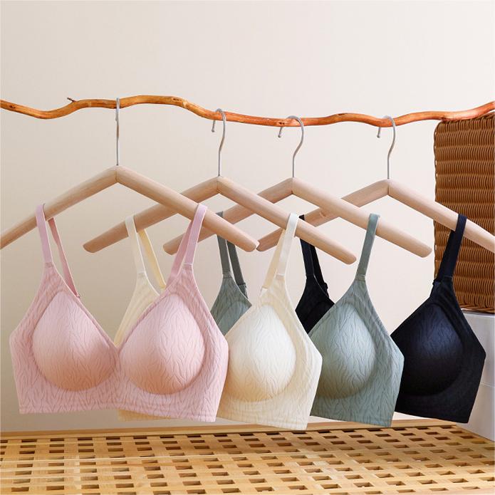 Smaller Chest Lace Textural Modest Coverage Wireless Push-up Bra
