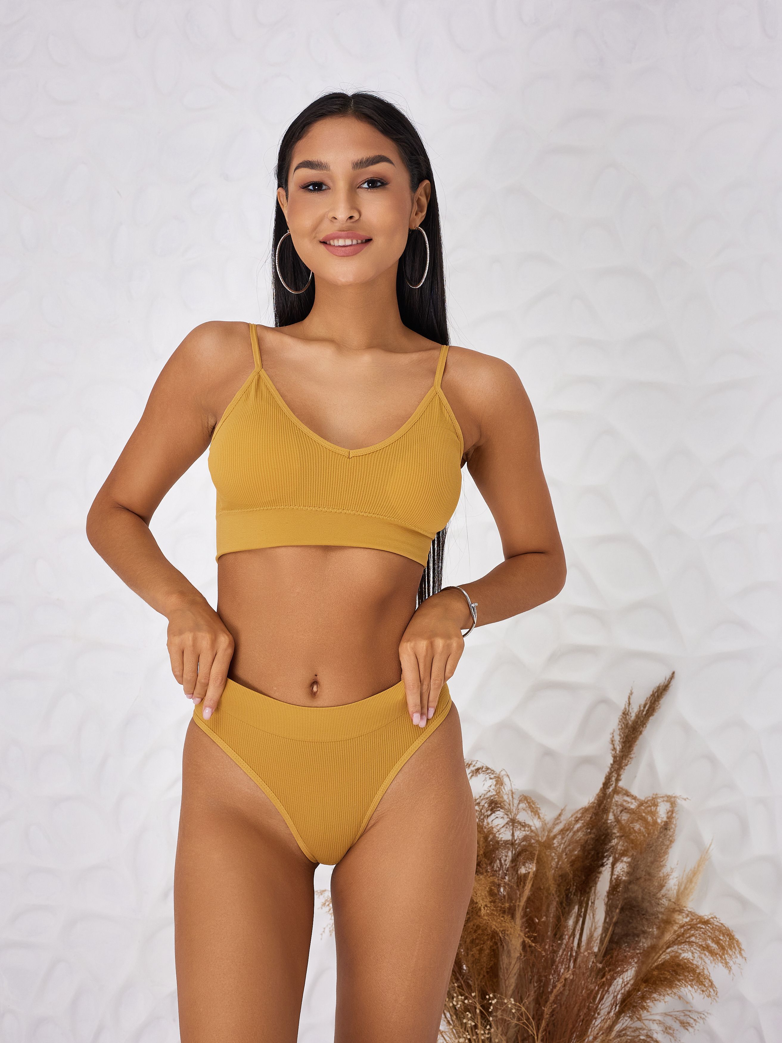 Conjunto de sujetador push-up y ropa interior sin aros, cómodo y suave con copa triangular francesa, color amarillo