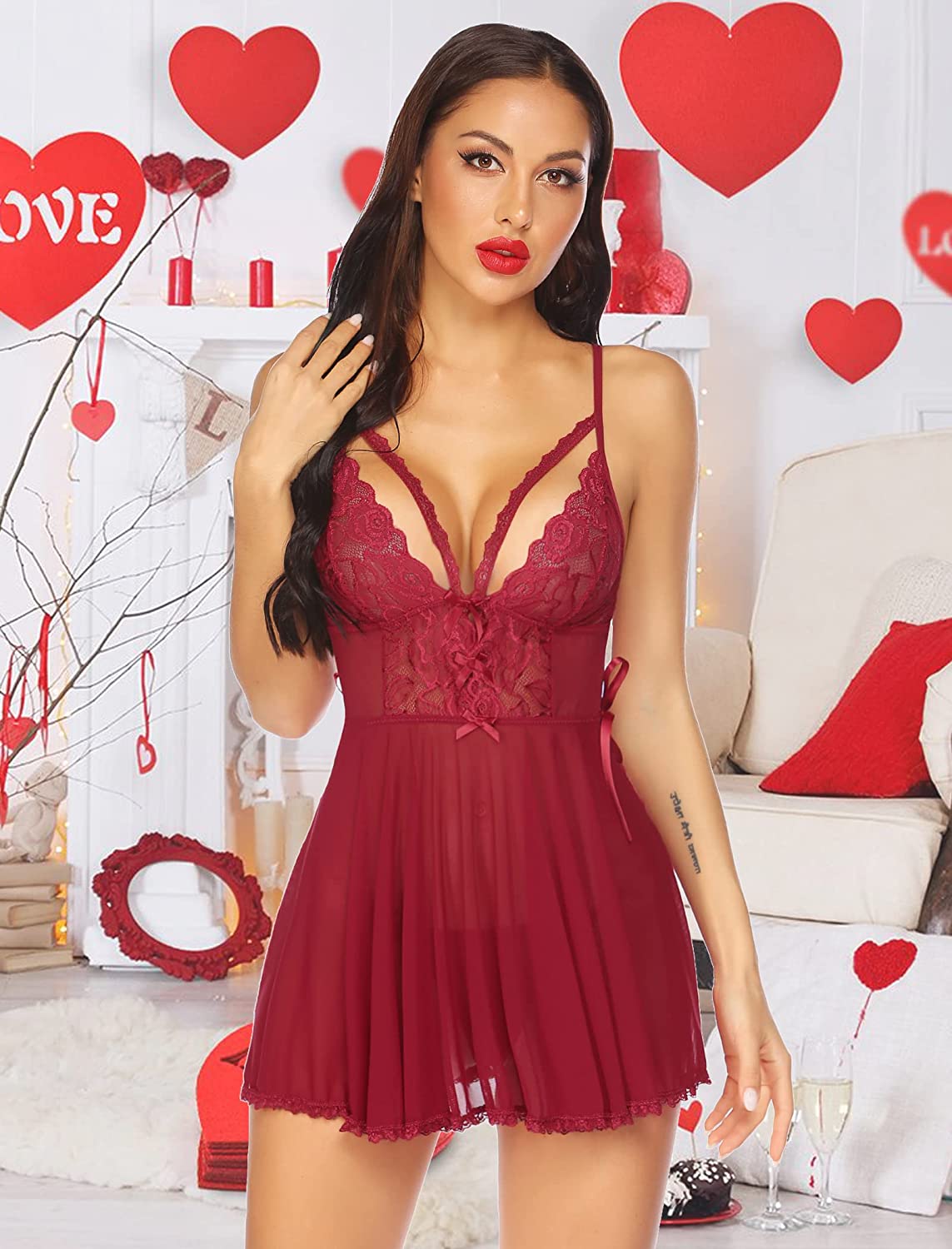 Camisón de encaje con escote en V y tirantes tipo babydoll de Avidlove Lingerie 