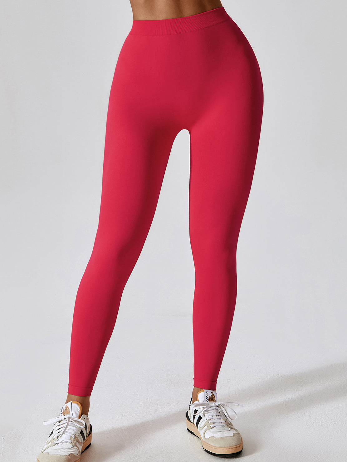 Nahtlose Leggings mit V-Ausschnitt hinten 