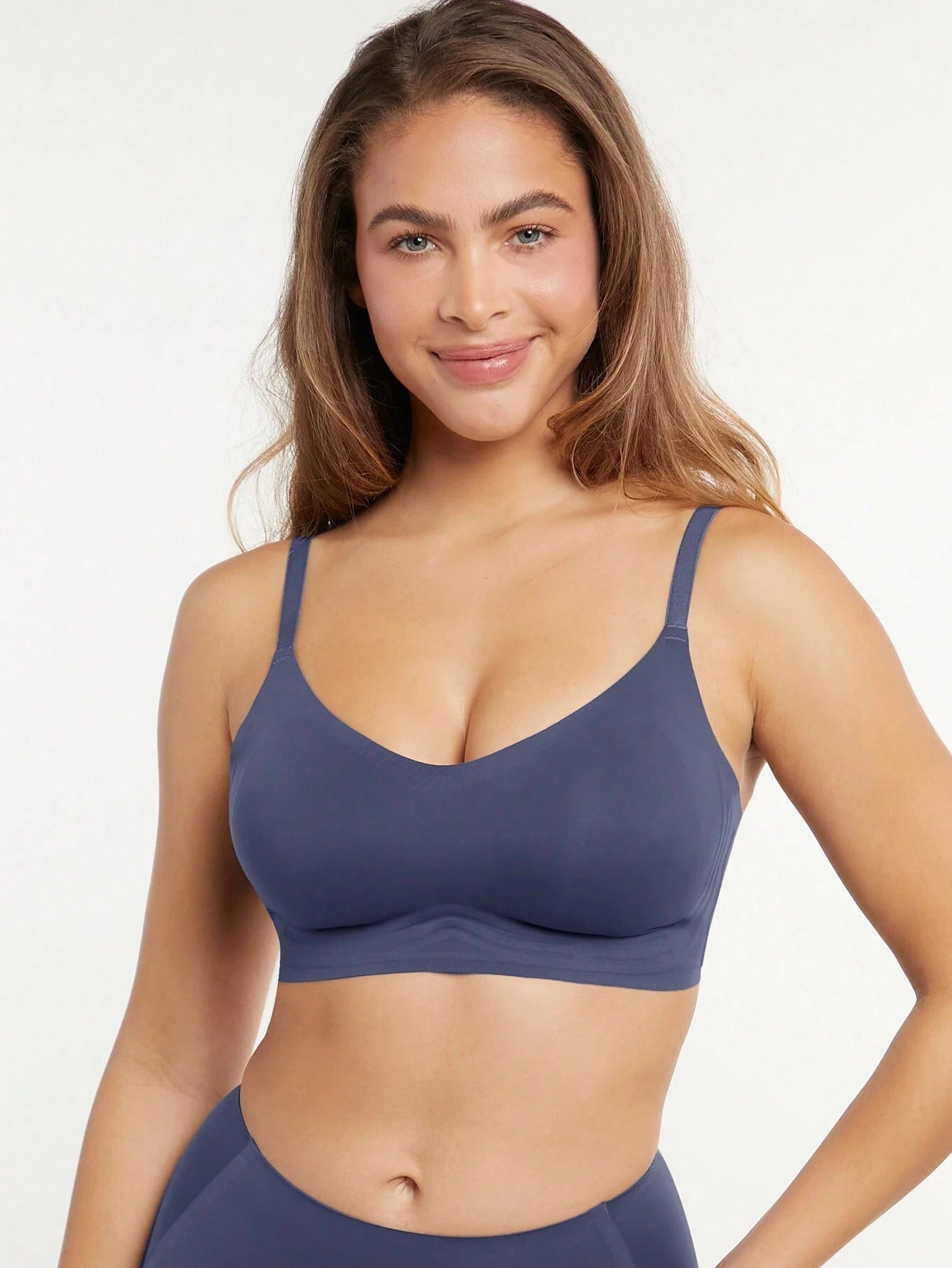 Bralette cómodo sin costuras y sin aros en azul marino