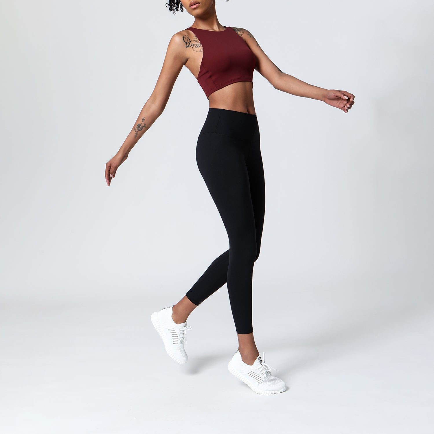 Cut Out Sports Bra - Silvain