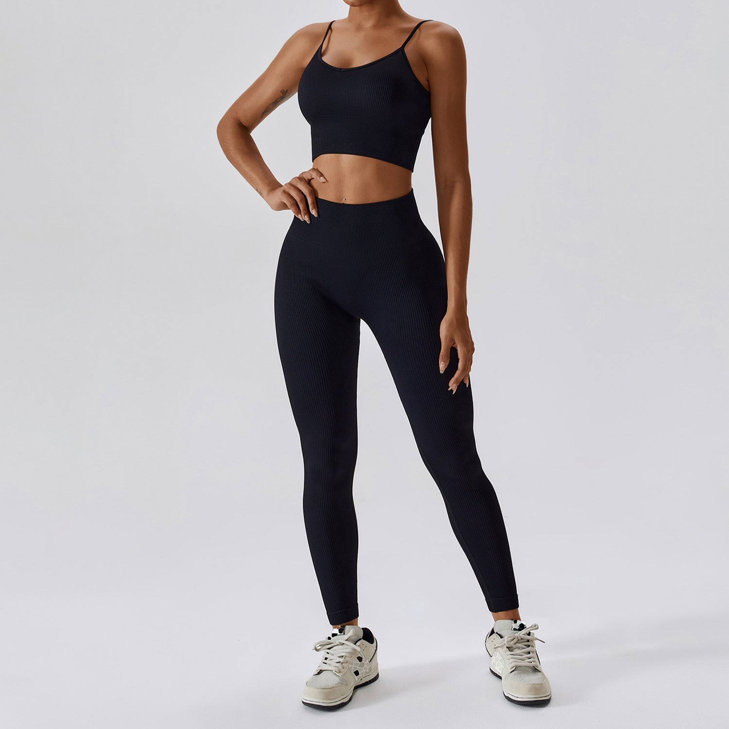 Conjunto de camiseta sin mangas y leggings para entrenamiento sin costuras