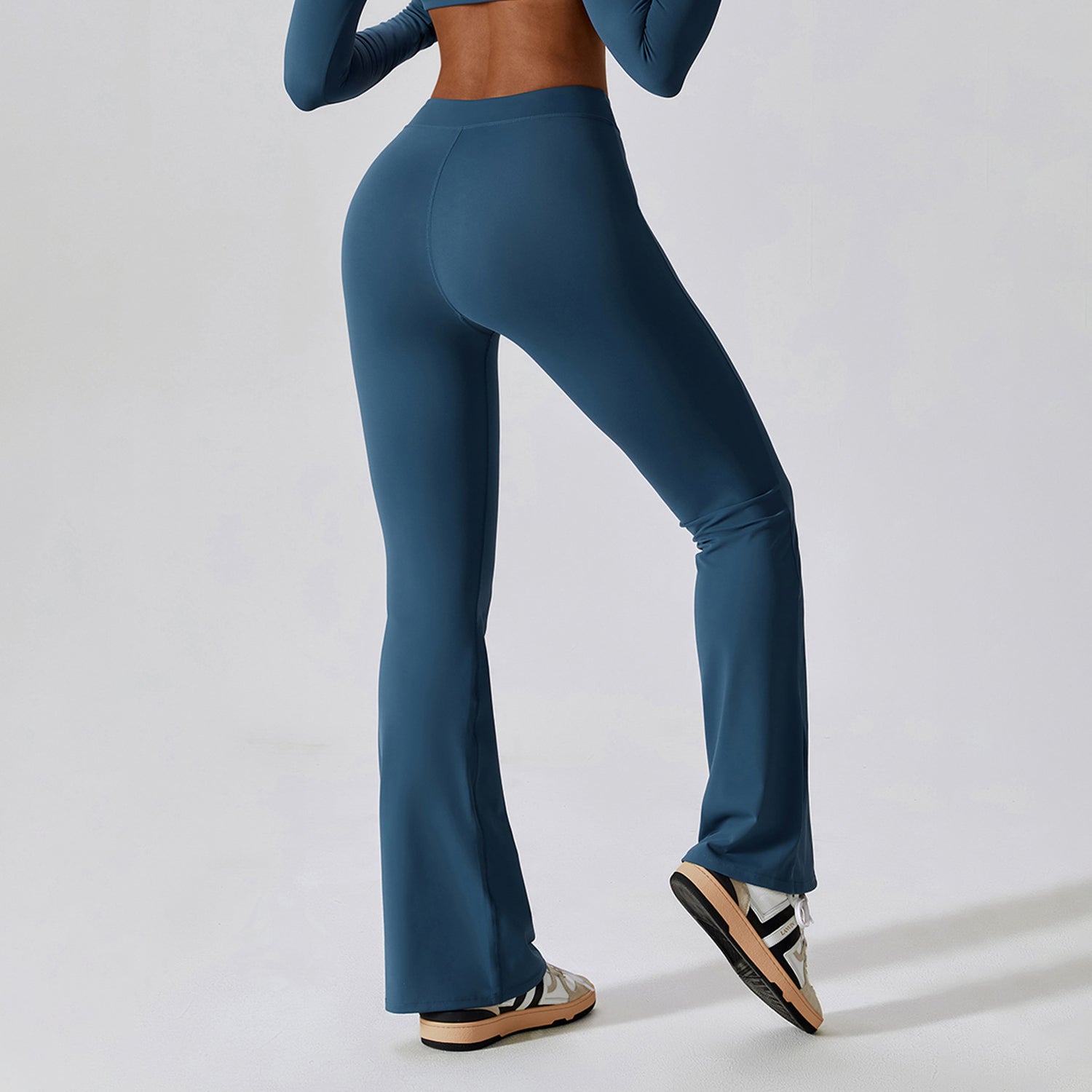 Leggings de cintura alta y ligeramente acampanados