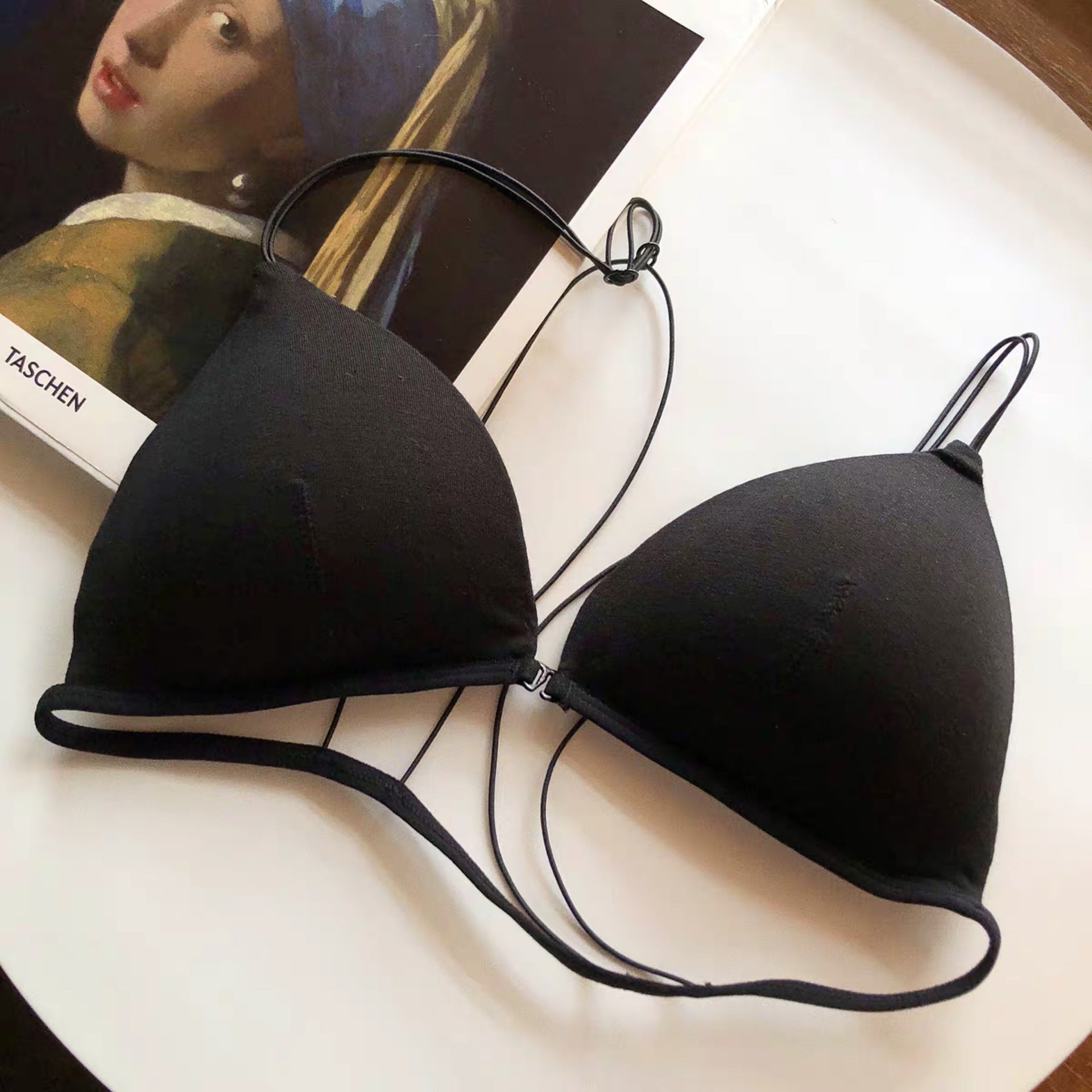 Bralette für bügellosen Dreiecks-BH mit Frontschnalle