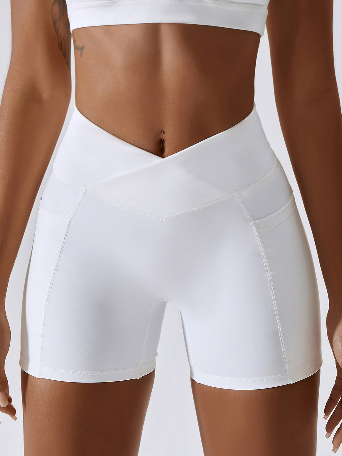 Air Cloud Laufshorts mit überkreuzten Taschen 