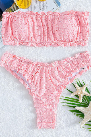 Top de bikini bandeau fruncido con bordado de ojales en color rosa