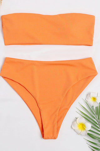 Top de bikini bandeau sin tirantes con canalé en color naranja