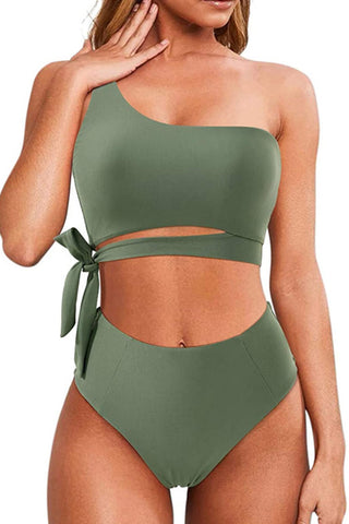 Top de bikini con un hombro al descubierto y lazo lateral de color verde