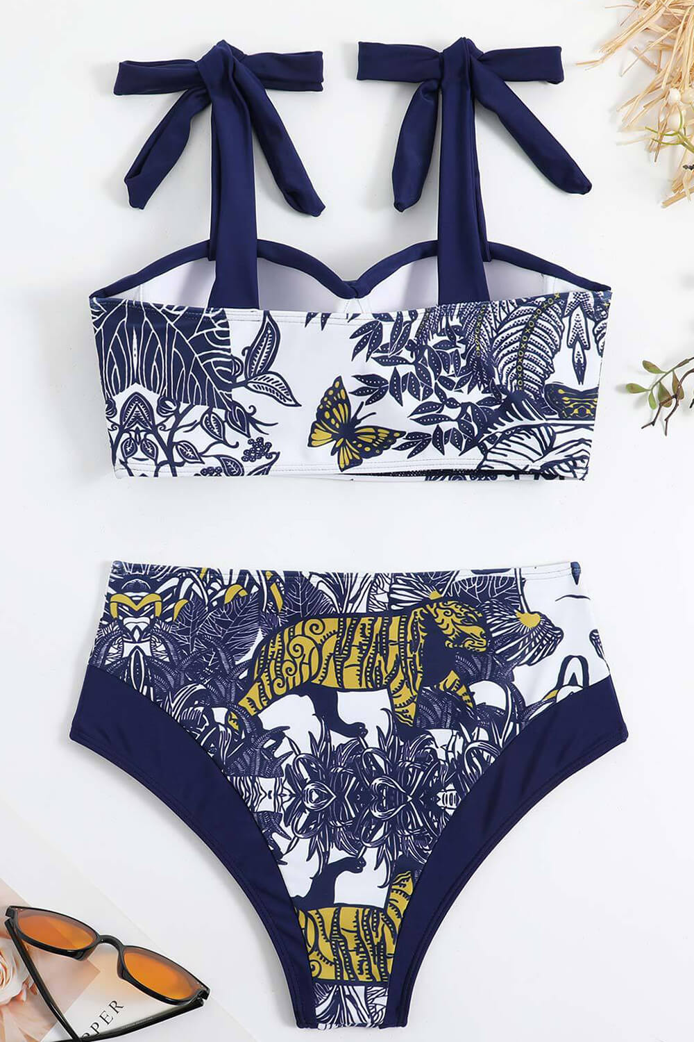 Conjunto de bikini de cintura alta con aros, hombros descubiertos y estampado de tigre