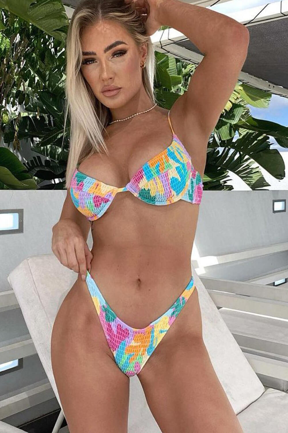Balconette-Bikiniset mit hohem Ausschnitt und Bügel, Cannes-Print, Crinkle-Effekt und Rüschen