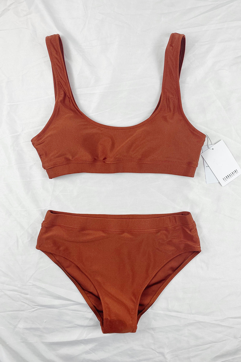 Orangefarbene Bikinihose mit hoher Taille