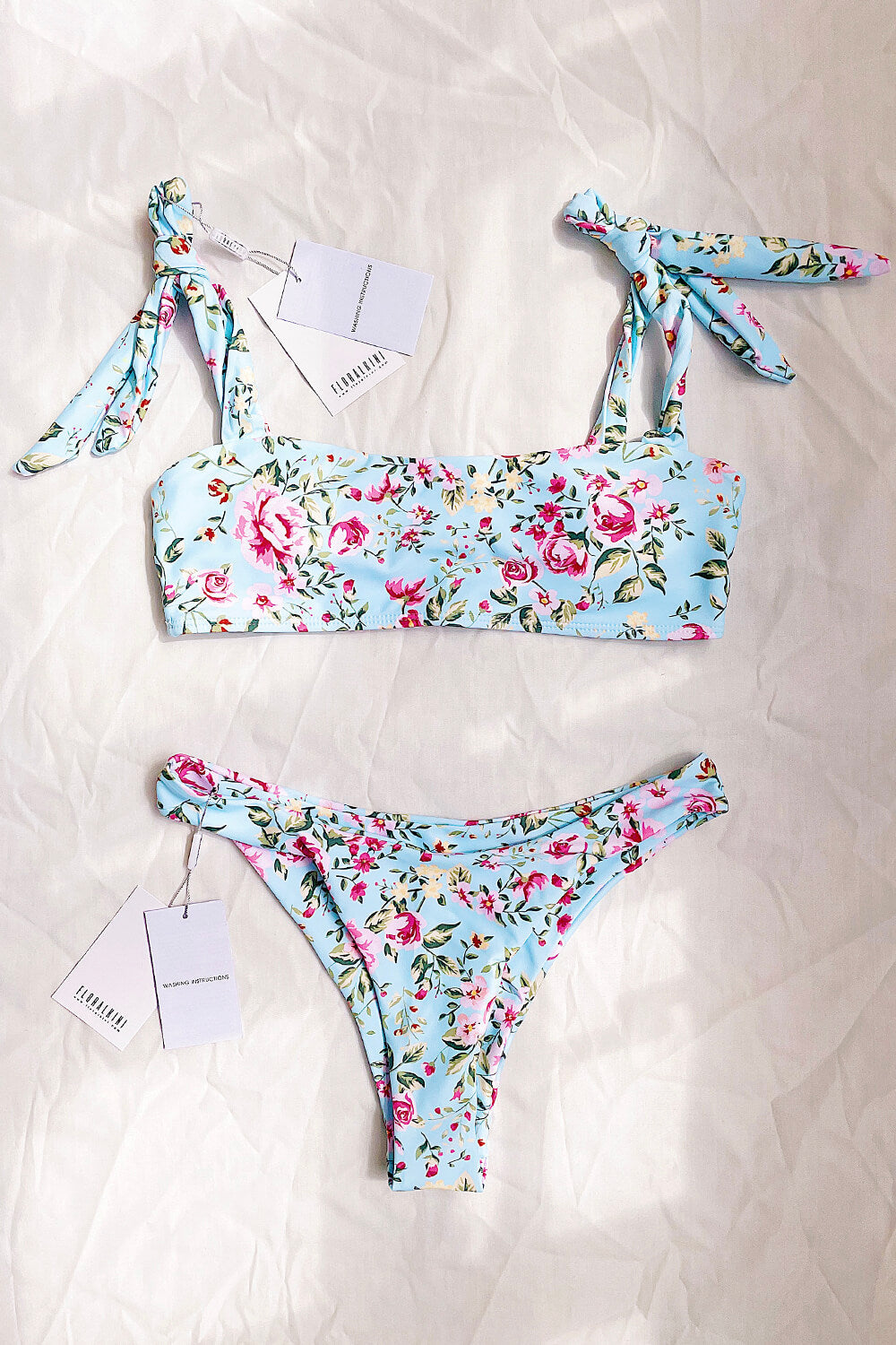 Bikinihose mit Blumenmuster