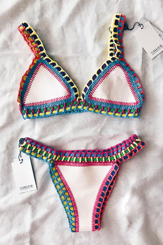 Braguita de bikini triangular reversible tejida a crochet hecha a mano